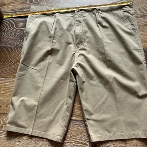 Men's Casual Tan Shorts NWT (SKU 403)